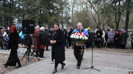В Олешківському районі вшанували пам’ять жертв голодомору та політичних репресій в Україні